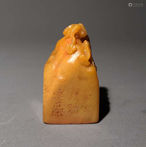 A CHINESE TIANHUANG STONE SEAL