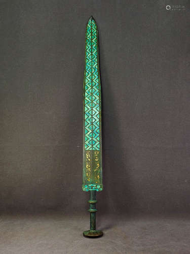 A CHINESE VINTAGE BRONZE SWORD