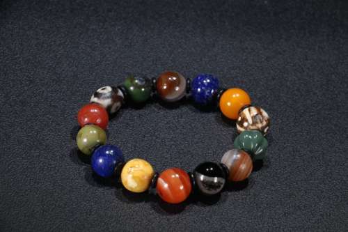A Chinese Bracelet Of Amber&Coral&Turquoise Stone