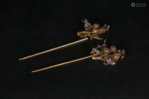 Pair Of Chinese Gilt Silver Haripins Of Floral Carving