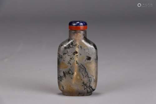 A Chinese Agate Snuff Bottle