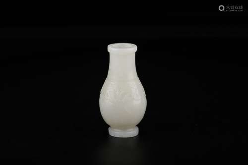 A Chinese Hetian Jade Vase