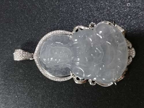 An 18K White Gold Icy Jadeite Pendant Embeded Diamond, Class A