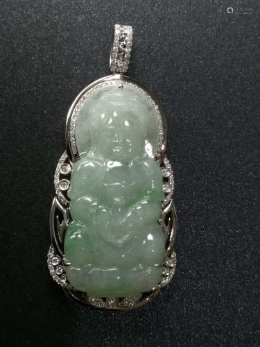 An 18K White Gold Waxy And Icy Jadeite Pendant Embeded Diamond, Class A