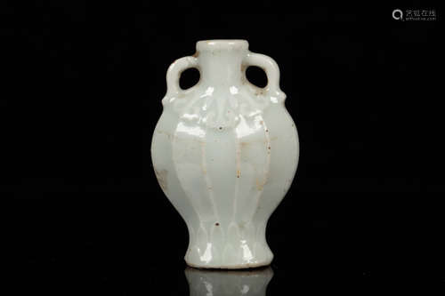 CELADON GLAZED SNUFF BOTTLE