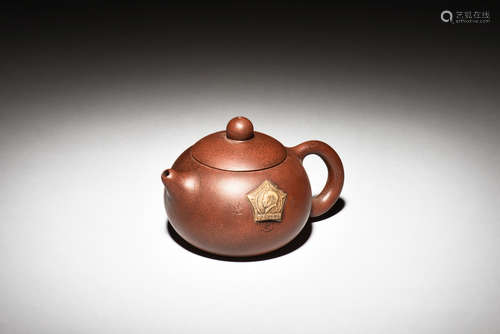 YIXING ZISHA 'CHAIRMAN MAO' TEAPOT