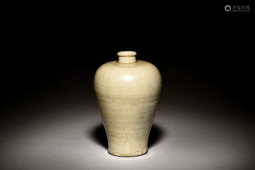 WHITE GLAZED VASE, MEIPING