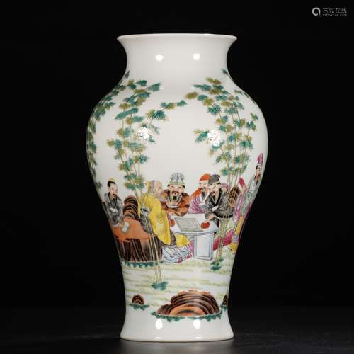 FAMILLE ROSE 'SCHOLARS IN BAMBOO GROVE' OLIVE SHAPED VASE