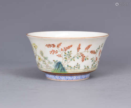 FAMILLE ROSE 'FLOWERS' BOWL