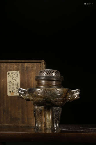 HETIAN JADE CARVED 'MYTHICAL BEAST' TRIPOD CENSER WITH HANDLE AND LID