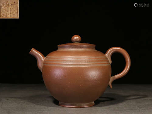 YIXING ZISHA ROUND TEAPOT WITH RING PATTERNS