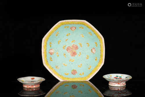GROUP OF THREE PORCELAIN DISHES