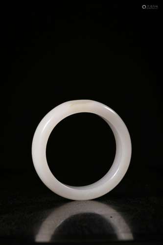 HETIAN WHITE JADE ROUND BANGLE