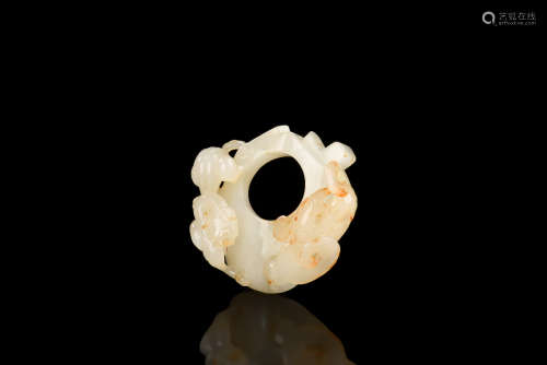 JADE CARVED 'MYTHICAL BEAST' THUMB RING