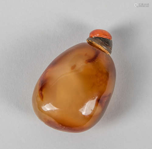 Chinese Cameo Agate Snuff Bottle