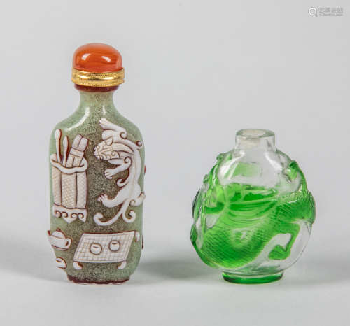 Set of Chinese Overlay Glass Snuff Bottles