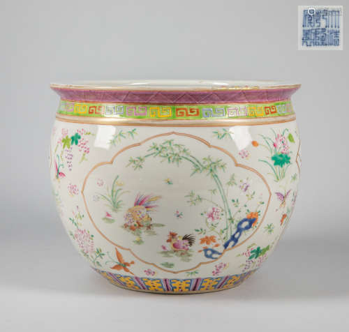 Chinese Famille Rose Porcelain Pot