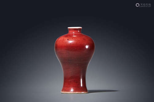 清乾隆 霁红釉梅瓶