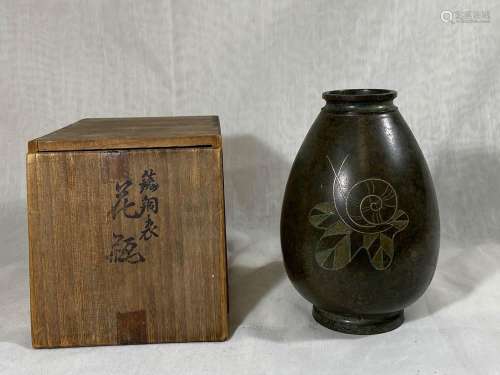 Japanese Bronze Vase with Silver wire Inlay - Snail