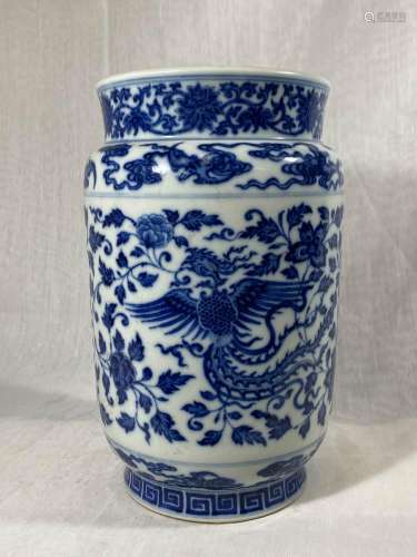 Chinese Blue White Porcelain Vase with Pheonix DÃ©cor