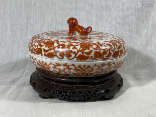Chinese Iron Red Porcelain Covered Bowl with Zitan Wood
