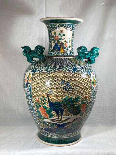 Large Japanese Kutani Porcelain Vase with Foolion