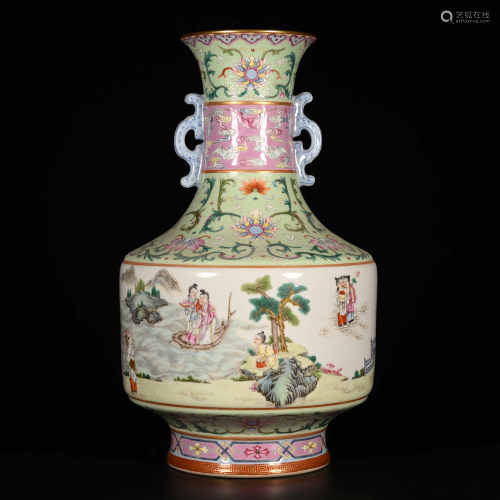 Qianlong of Qing Dynasty            Pastel bottle with two ears