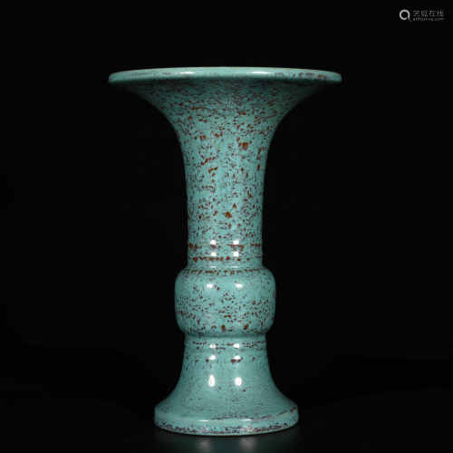 Qianlong of Qing Dynasty       Glazed goblet
