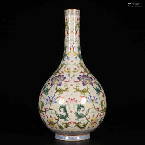 Yongzheng of Qing Dynasty            Pastel gall bottle