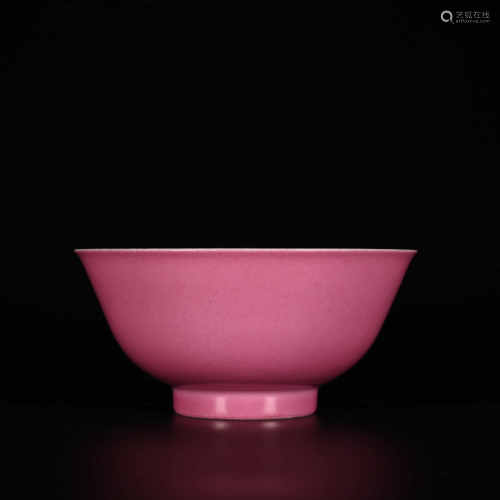 Yongzheng of Qing Dynasty            Rouge bowl