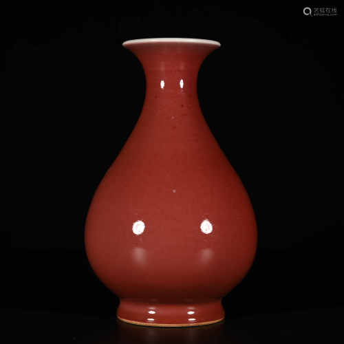 Yongzheng of Qing Dynasty            Red glazed jade pot spring vase