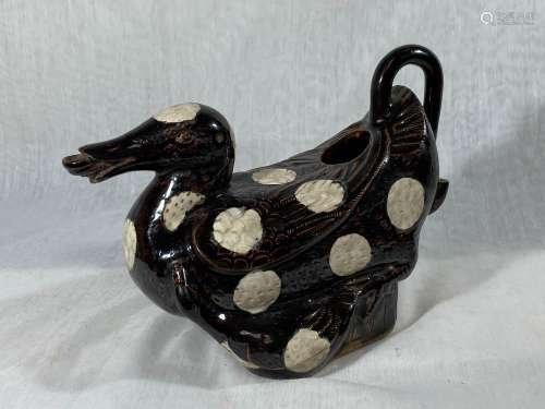 Chinese Porcelain Duck Group