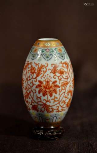 Chinese Porcelain Ovoid Shaped Vase with Stand