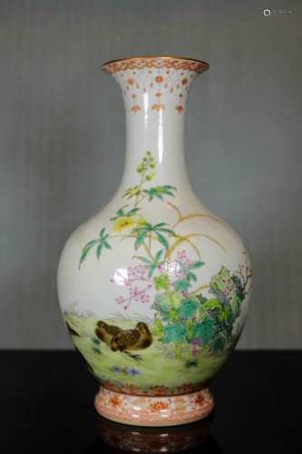 Chinese Republic Famille Rose Quail Vase - Albert