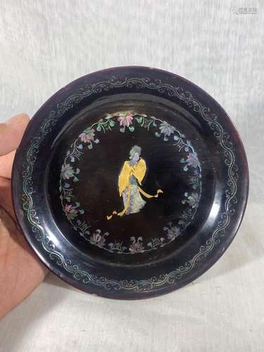 Chinese lacquer Dish - Figural Scene