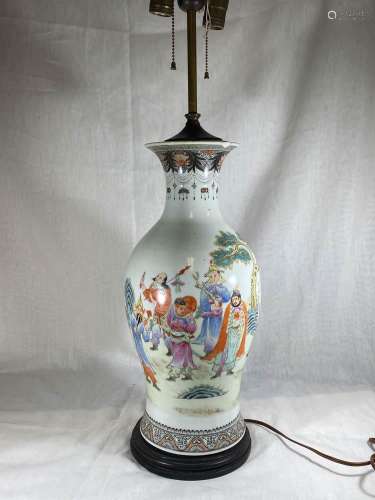 Chinese Porcelain Vase Lamp - Immortal with Foodog