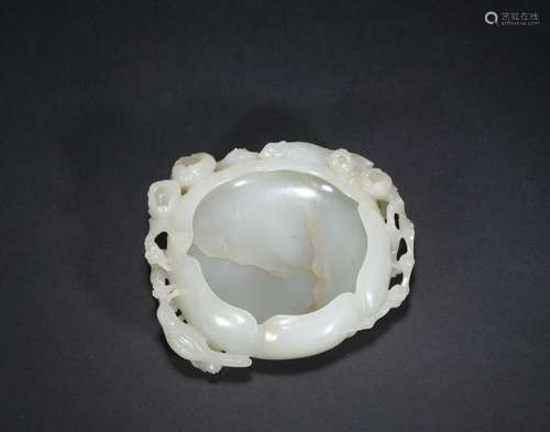 Qing dynasty jade writing-brush washer