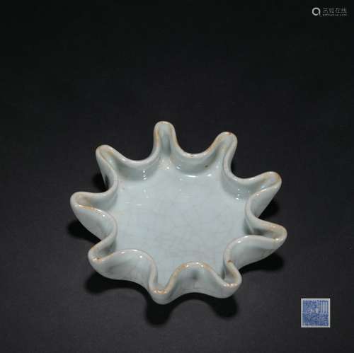 Qong dynasty government porcelain kiln writing-brush washer