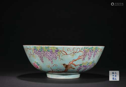 Qing dynasty famille rose bowl with flowers and birds pattern