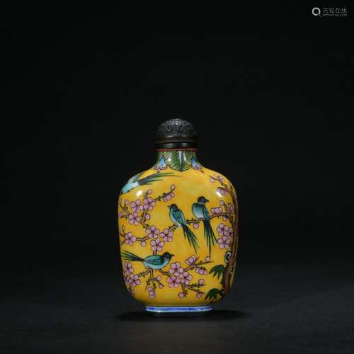 Qing dynasty enamel snuff bottle with flowers and birds pattern