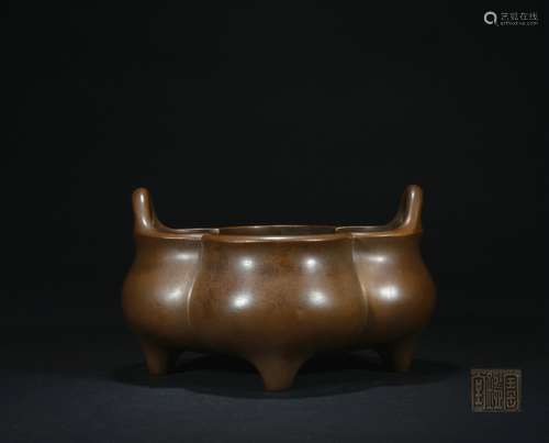 Qing dynasty bronze incense burner