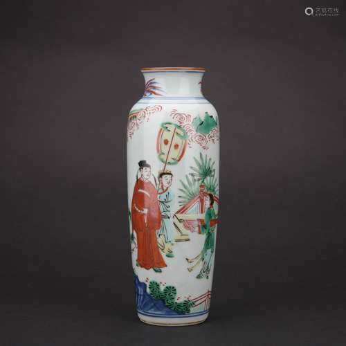 Qing dynasty multicolored bottle with figure pattern