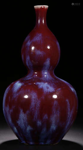 A KILN RED GLAZE GOURD SHAPE VASE