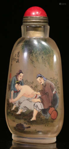 A CRYSTAL CARVED FIGURE PATTERN SNUFF BOTTLE