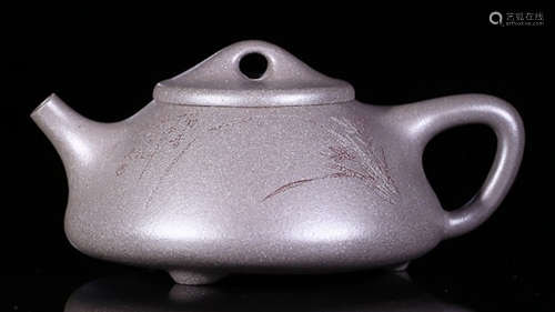 A POETRY PATTERN ZISHA POT MADE BY GANLAIBING