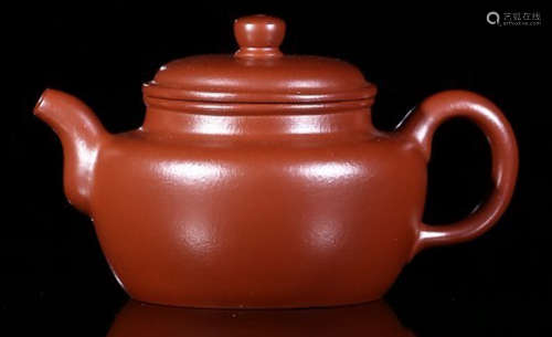 A ZISHA POT MADE BY GANLAIBING