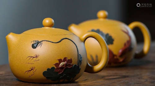 PAIR OF FLOWER PATTERN ZISHA POT MADE BY HANHUIQIN