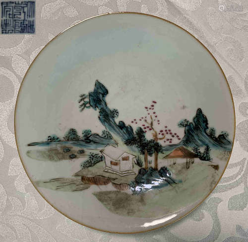 A FAMILLE ROSE GLAZE LANDSCAPE PATTERN PLATE