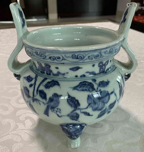 A BLUE&WHITE GLAZE FLOWER PATTERN SLAG BUCKET