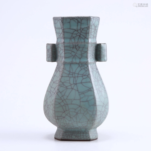 Official kiln celadon octagonal pierced ear vase